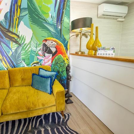 Hostal Romerito Malaga Bagian luar foto