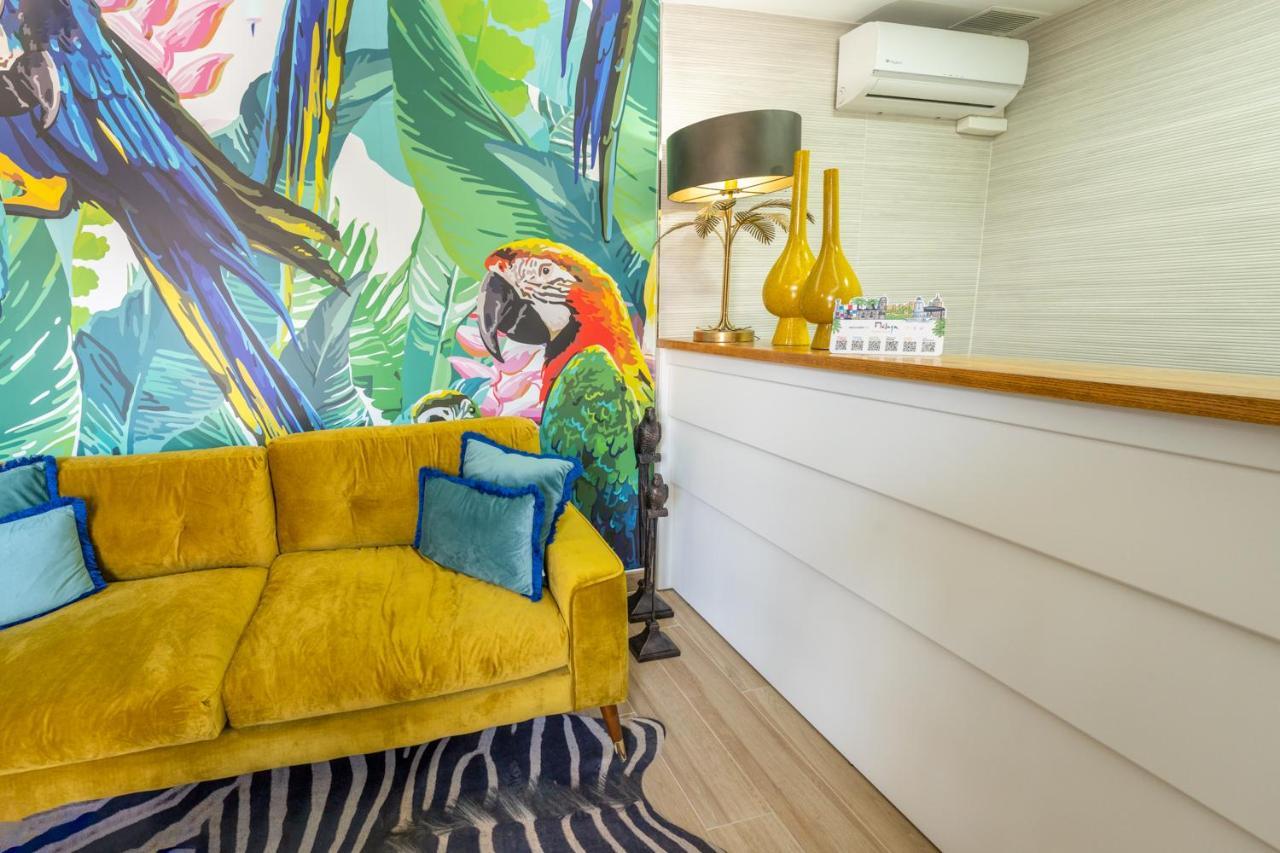 Hostal Romerito Malaga Bagian luar foto