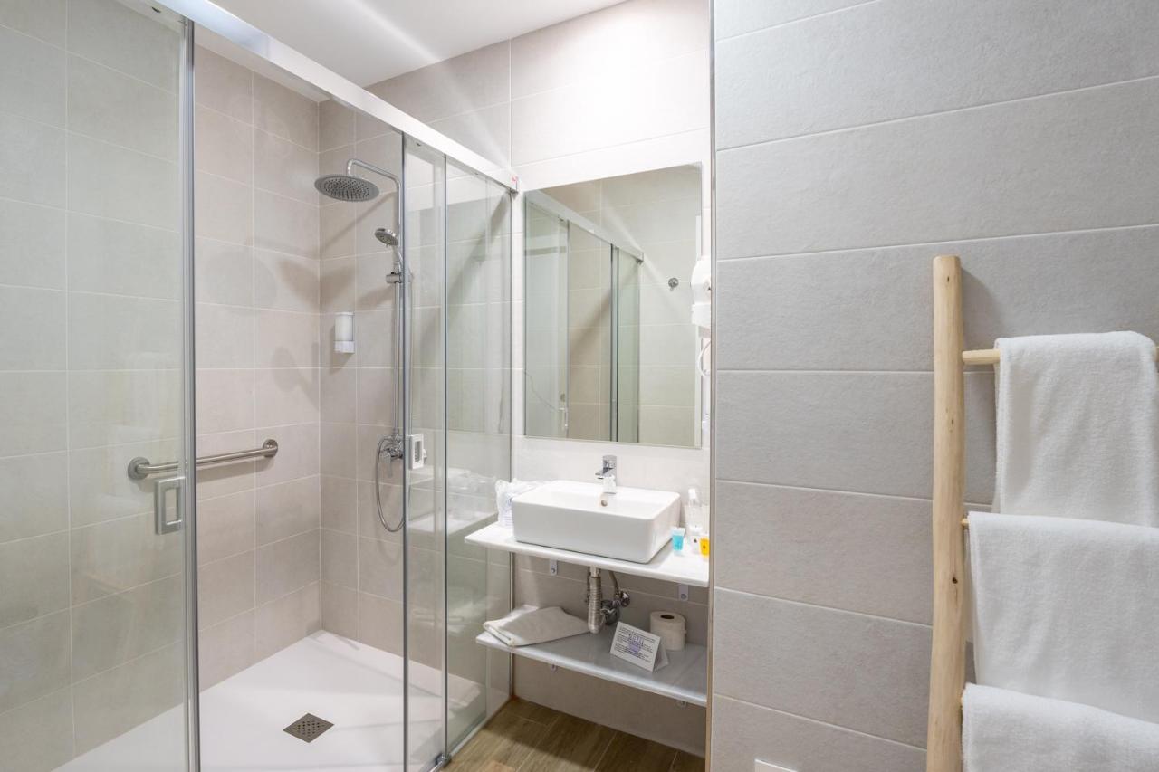 Hostal Romerito Malaga Bagian luar foto