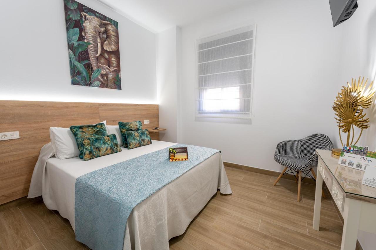 Hostal Romerito Malaga Bagian luar foto