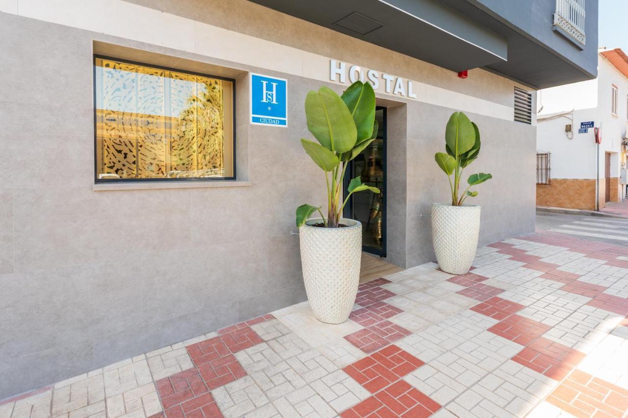 Hostal Romerito Malaga Bagian luar foto