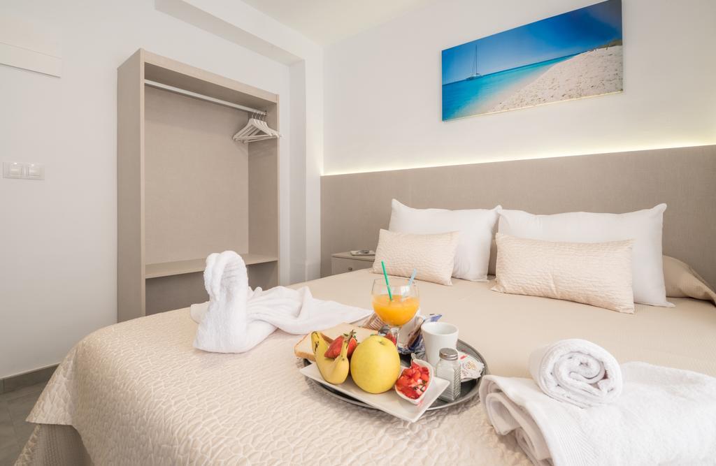 Hostal Romerito Malaga Bagian luar foto